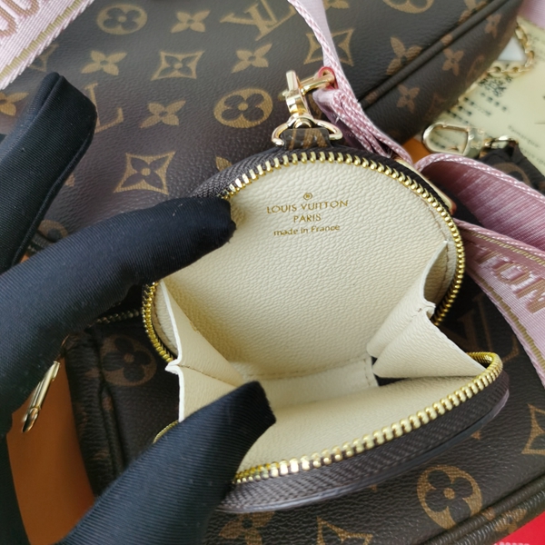 ルイヴィトンバッグ着用イメージ